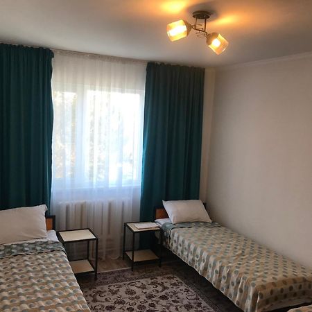 Agyn Guest House Karakol Exterior foto